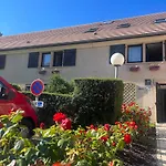 Hotell Kyriad En Champagne