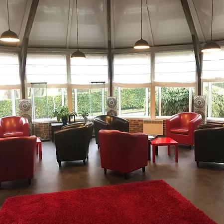 Kyriad En Champagne Hotel 3*