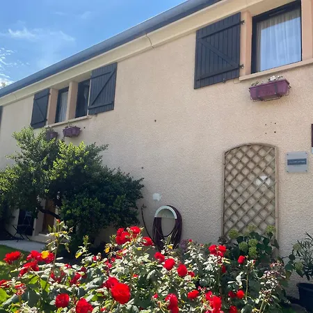 Otel Kyriad Épernay