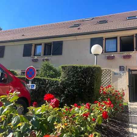 Hotel Kyriad En Champagne