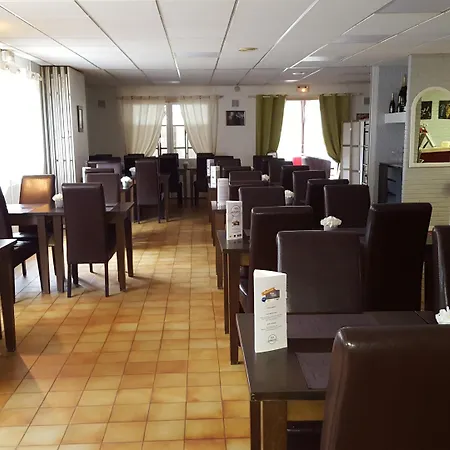 基里亚德艾贝纳酒店 酒店 埃佩尔奈