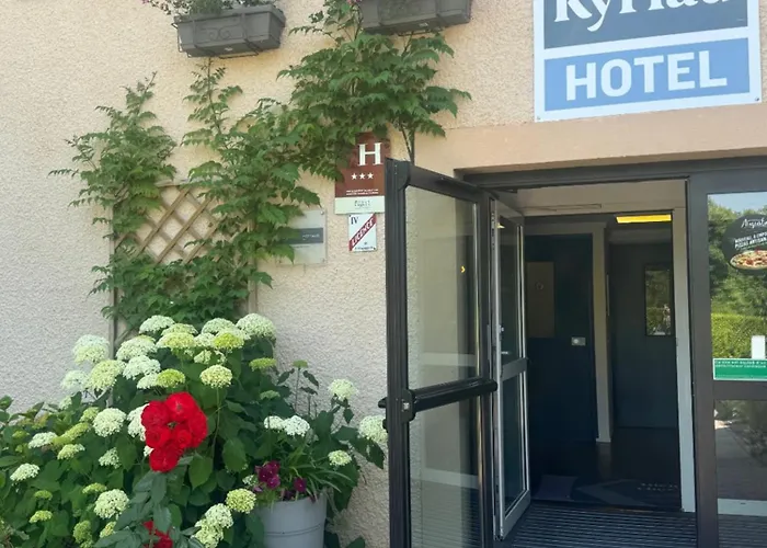 Szálloda Kyriad En Champagne 3*