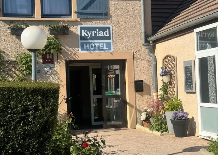 Kyriad En Champagne Szálloda 3*