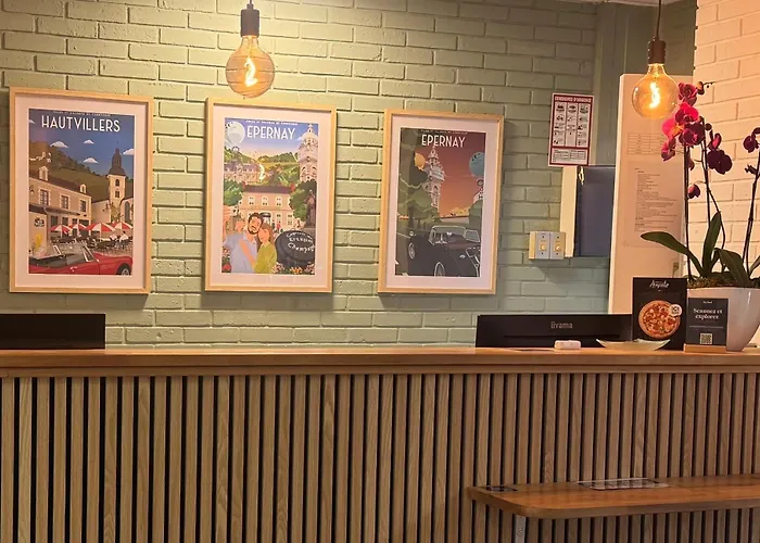 Kyriad En Champagne Szálloda